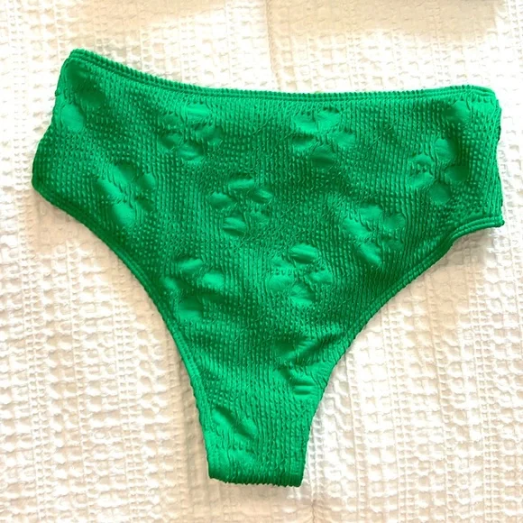 💚✨Cutest Kelly Green Bikini Set! - XS - Preppy! High waisted, cross over top✨💚 - Picture 7 of 10